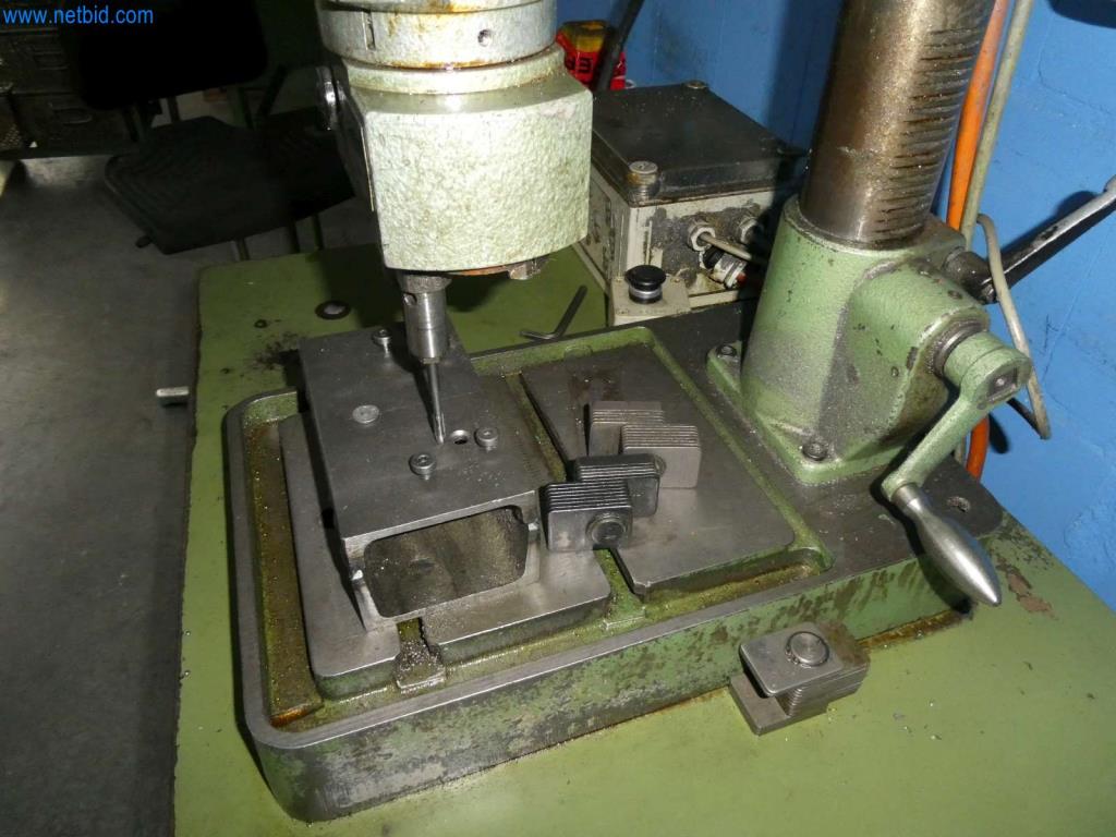 Werkzeug- und Stanzmaschinen, Pressen und Zubehör-6