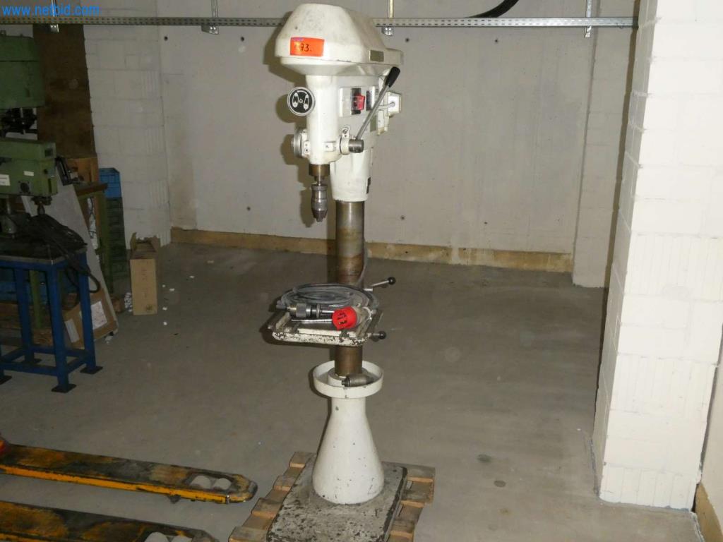 Máquinas-herramienta y punzonadoras, prensas y accesorios-1