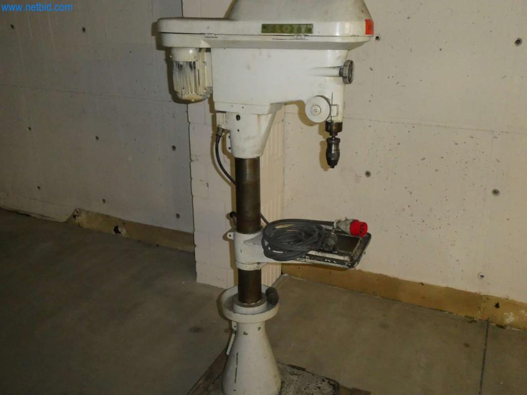 Máquinas-herramienta y punzonadoras, prensas y accesorios-2