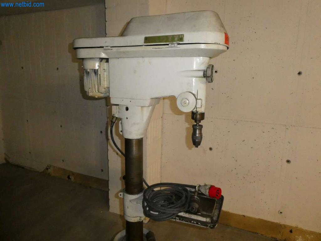 Máquinas-herramienta y punzonadoras, prensas y accesorios-3