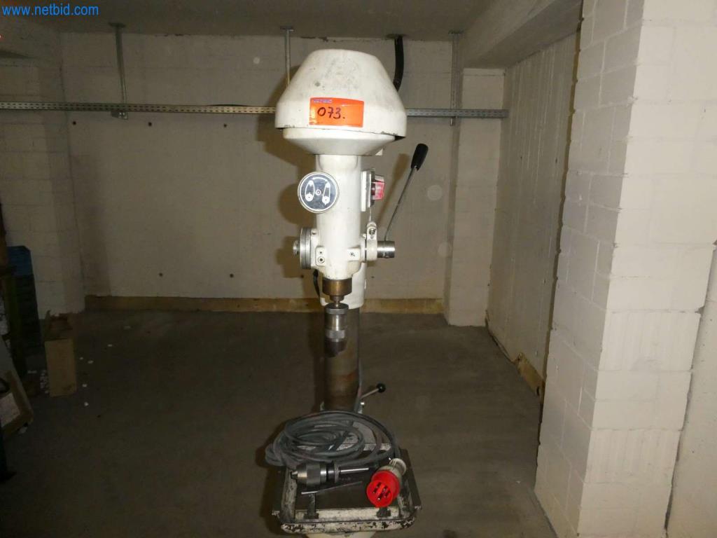 Máquinas-herramienta y punzonadoras, prensas y accesorios-4