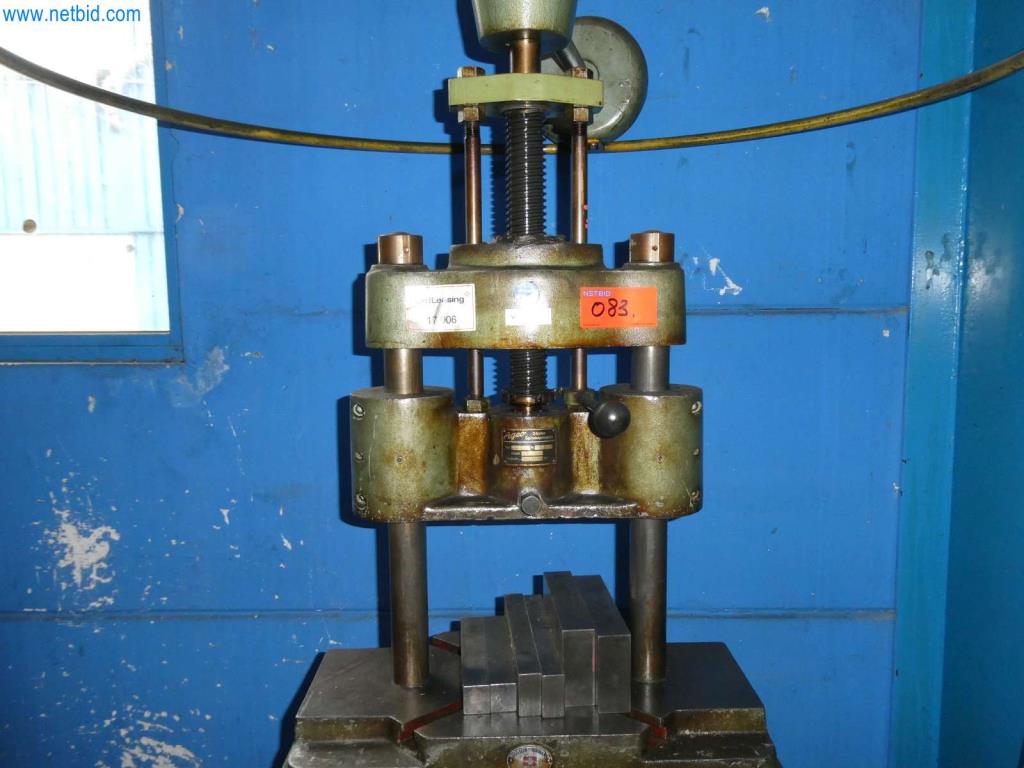 Máquinas-herramienta y punzonadoras, prensas y accesorios-5