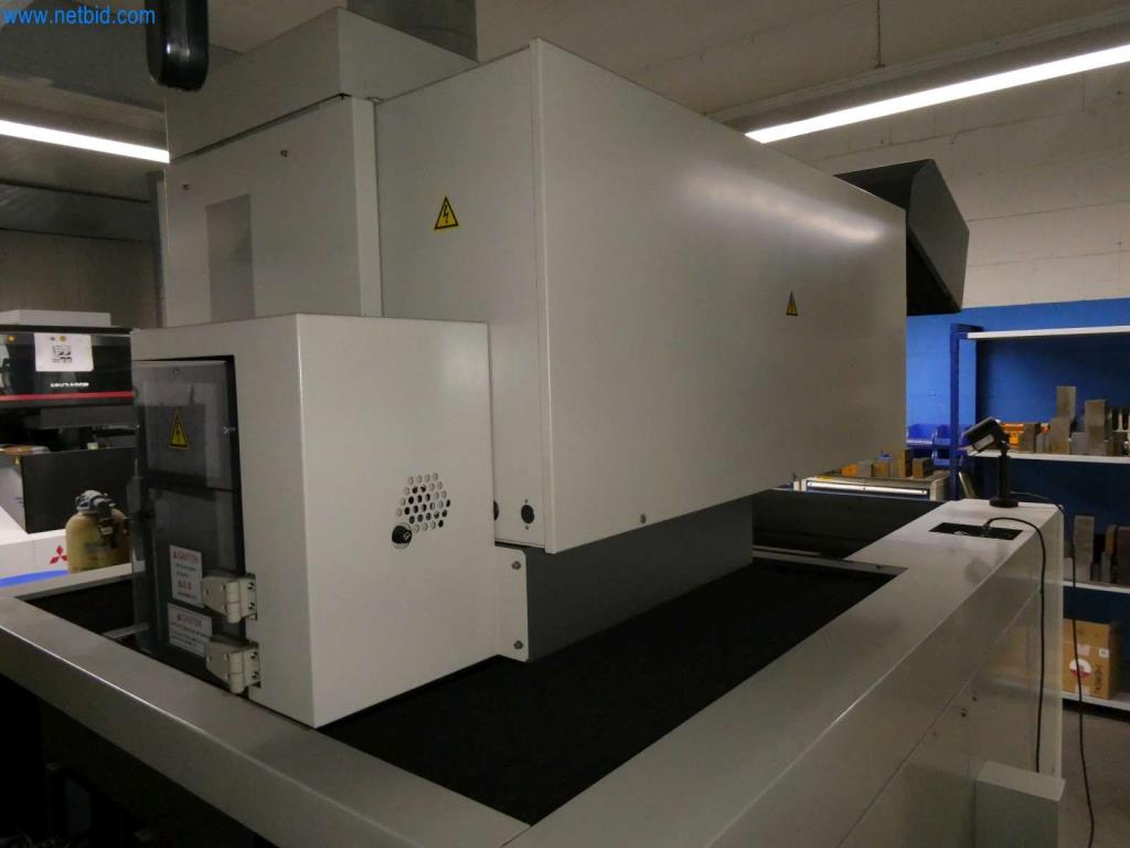 Máquinas-herramienta y punzonadoras, prensas y accesorios-10