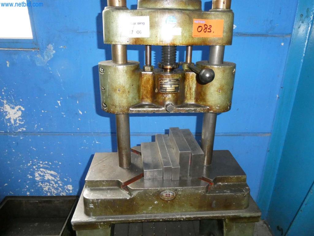 Máquinas-herramienta y punzonadoras, prensas y accesorios-2