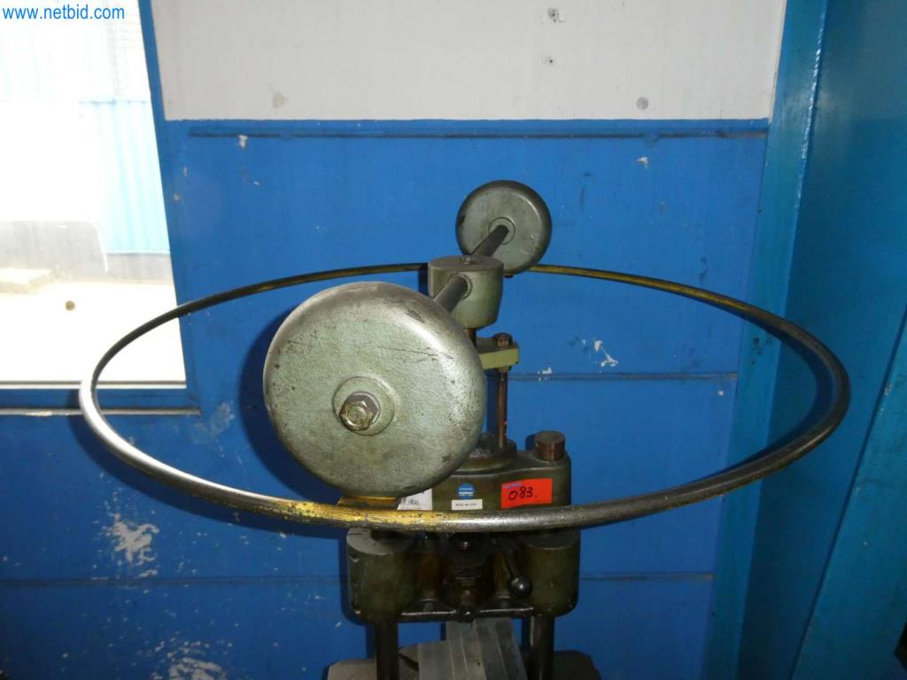 Máquinas-herramienta y punzonadoras, prensas y accesorios-5