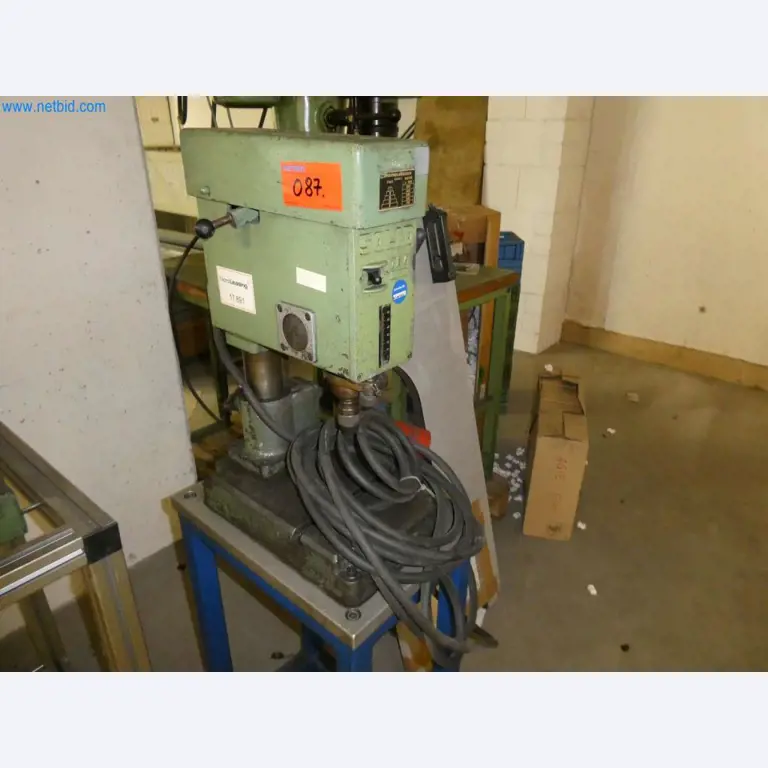 Obráběcí a děrovací stroje, lisy a příslušenství-1