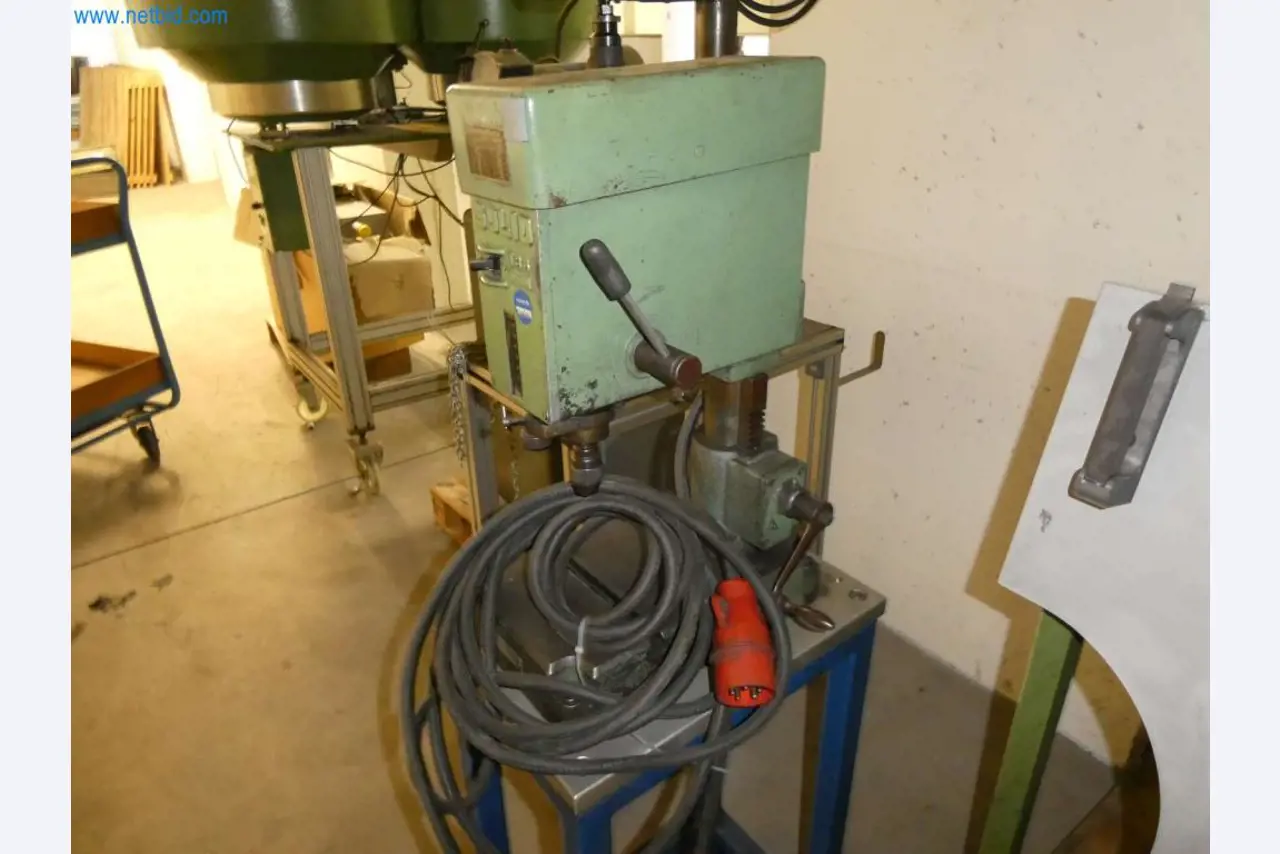 Obráběcí a děrovací stroje, lisy a příslušenství-3