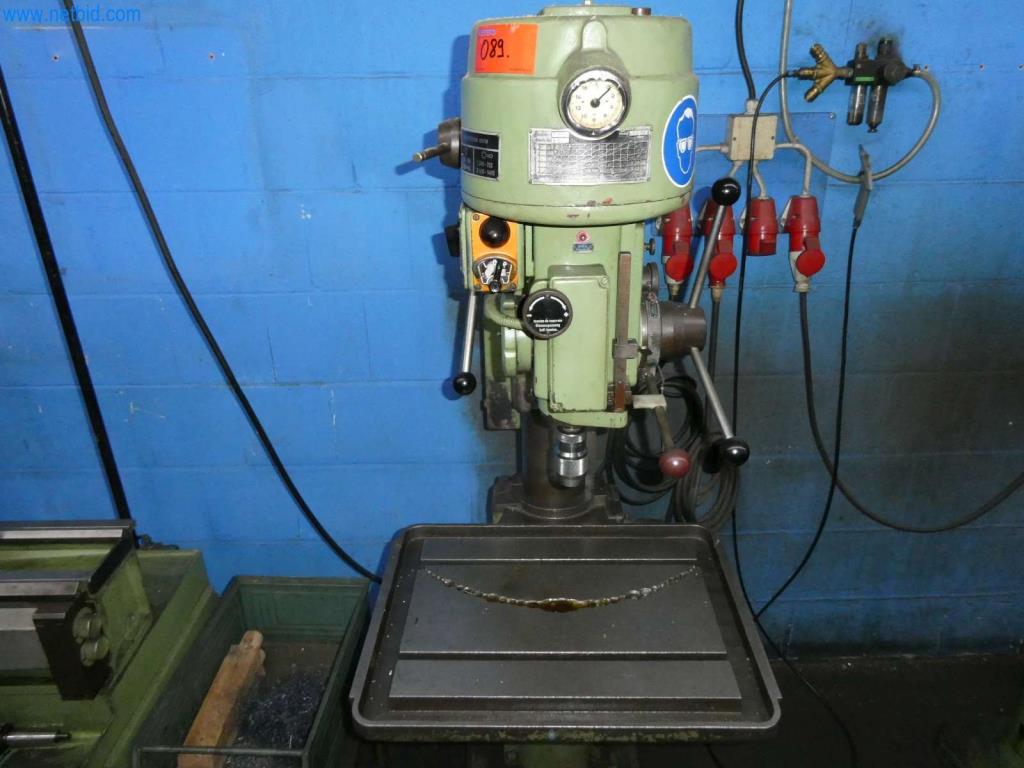 Máquinas-herramienta y punzonadoras, prensas y accesorios-5