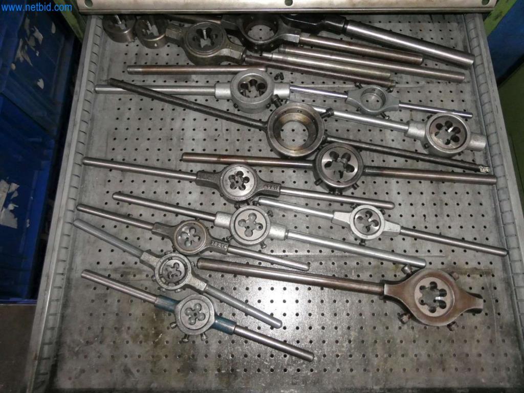 Werkzeug- und Stanzmaschinen, Pressen und Zubehör-19