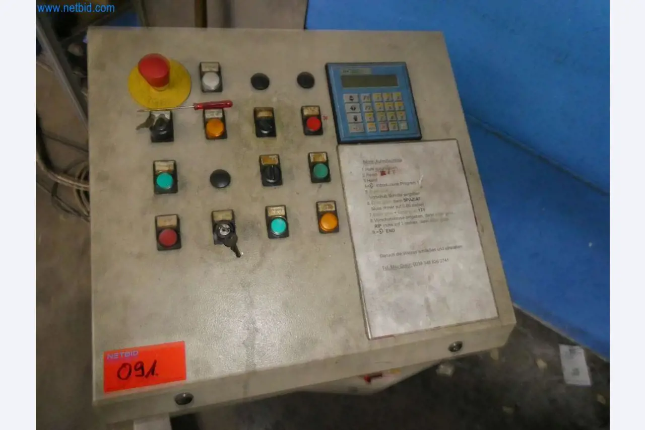 Máquinas-herramienta y punzonadoras, prensas y accesorios-18