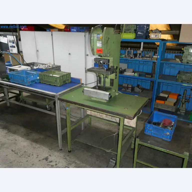 Obráběcí a děrovací stroje, lisy a příslušenství-1