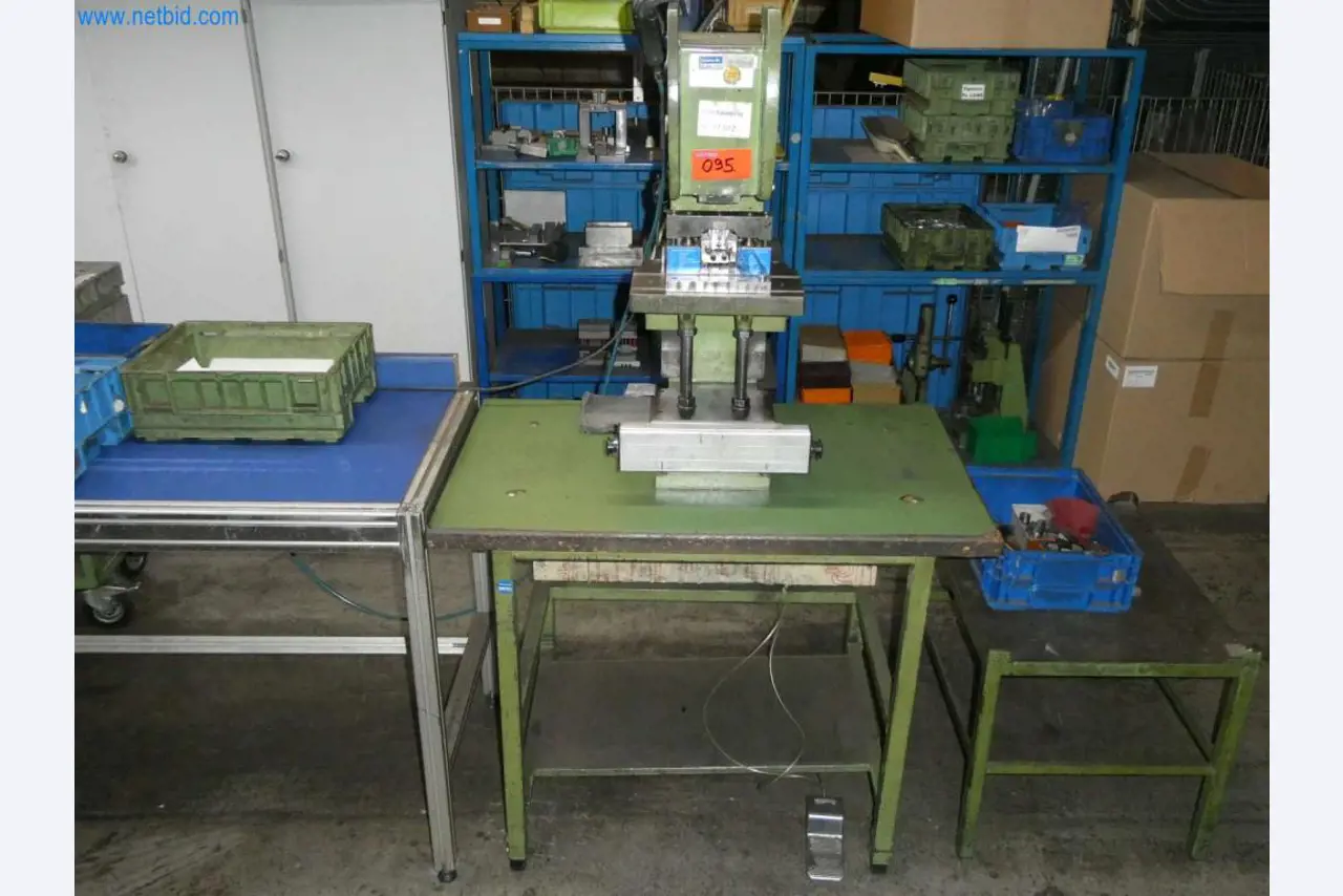 Obráběcí a děrovací stroje, lisy a příslušenství-2