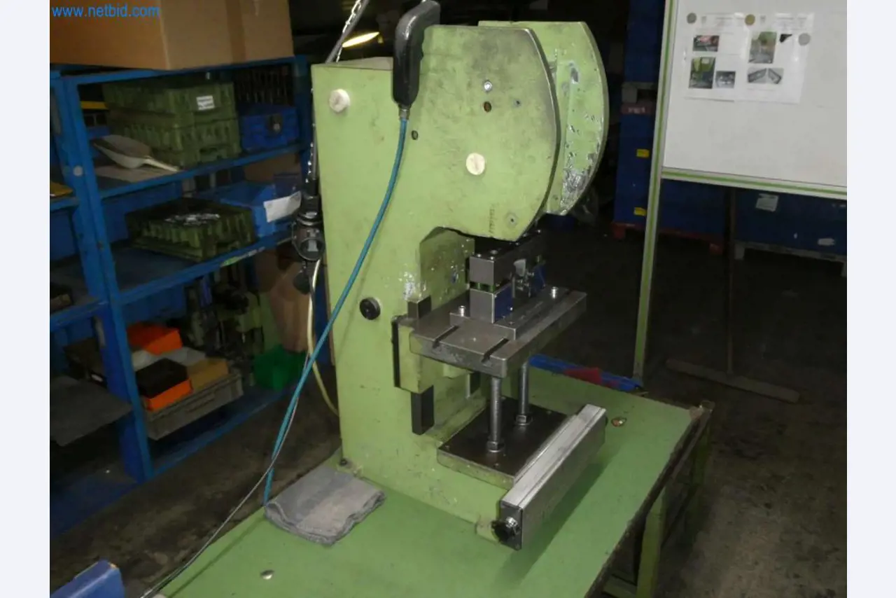 Obráběcí a děrovací stroje, lisy a příslušenství-3