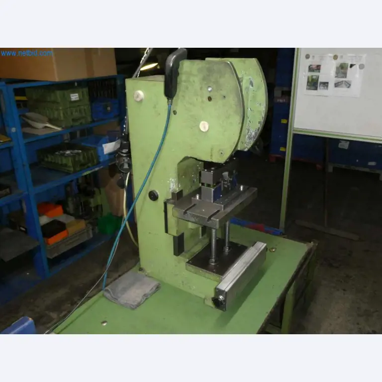 Obráběcí a děrovací stroje, lisy a příslušenství-3