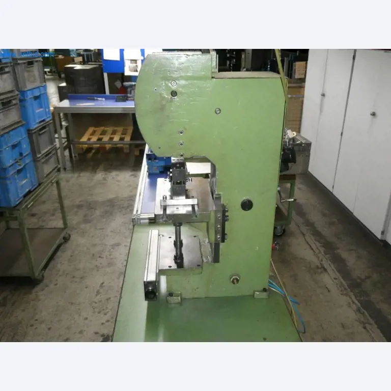 Obráběcí a děrovací stroje, lisy a příslušenství-4