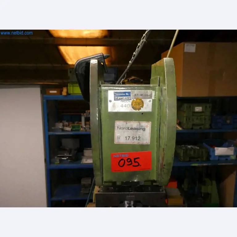 Obráběcí a děrovací stroje, lisy a příslušenství-6