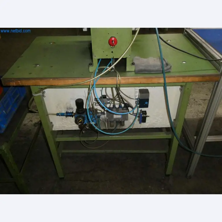 Obráběcí a děrovací stroje, lisy a příslušenství-8