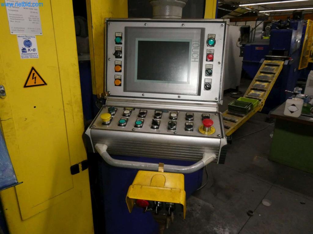 Obrabiarki i wykrawarki, prasy i akcesoria-11