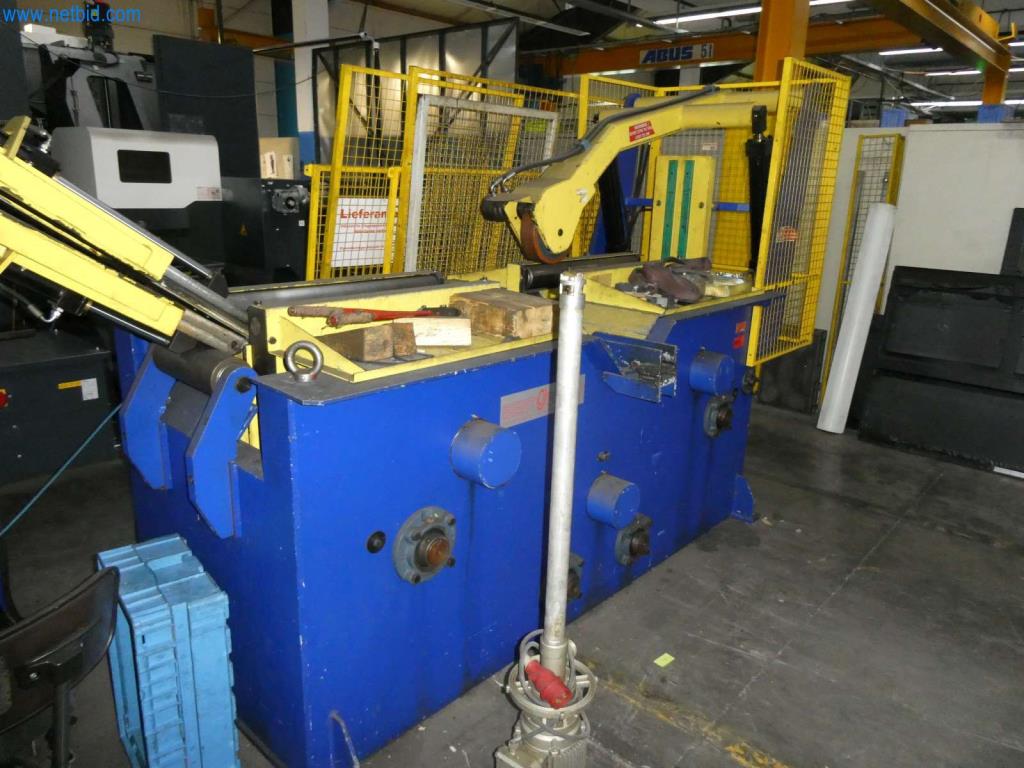 Obrabiarki i wykrawarki, prasy i akcesoria-21