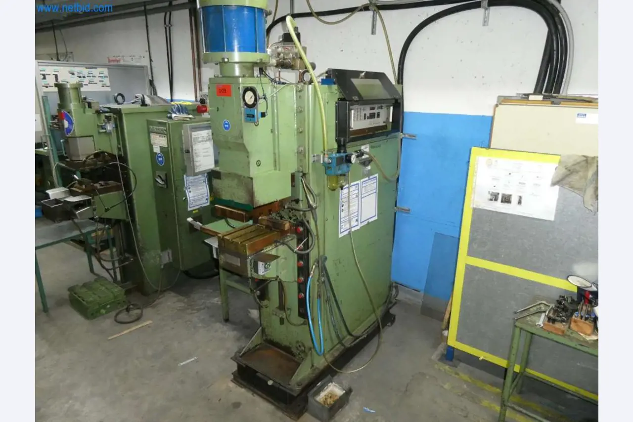 Máquinas-herramienta y punzonadoras, prensas y accesorios-1