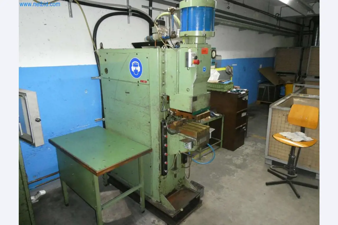 Máquinas-herramienta y punzonadoras, prensas y accesorios-2