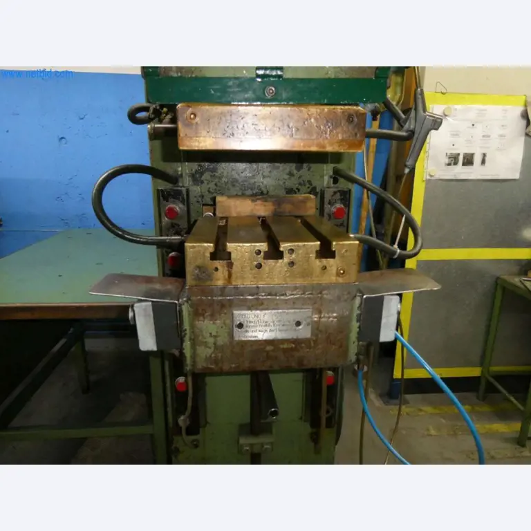 Máquinas-herramienta y punzonadoras, prensas y accesorios-4