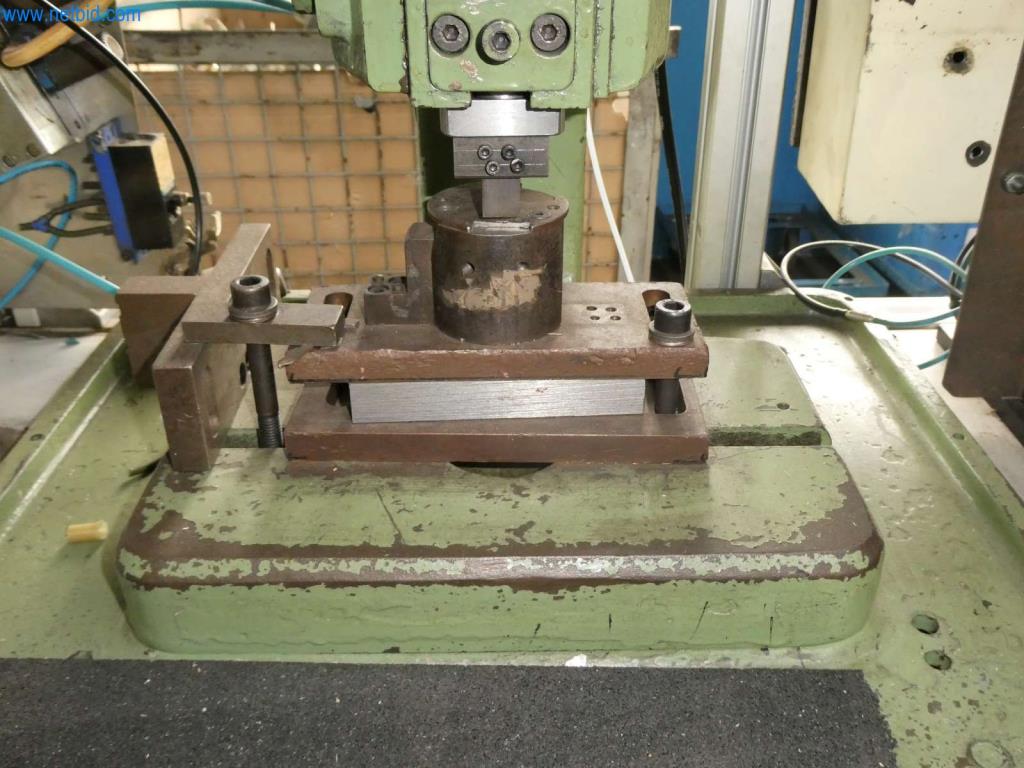 Werkzeug- und Stanzmaschinen, Pressen und Zubehör-9