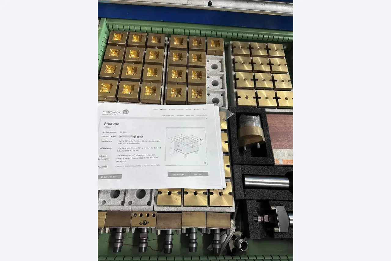 Gereedschapswerktuigen en ponsmachines, persen en toebehoren-11