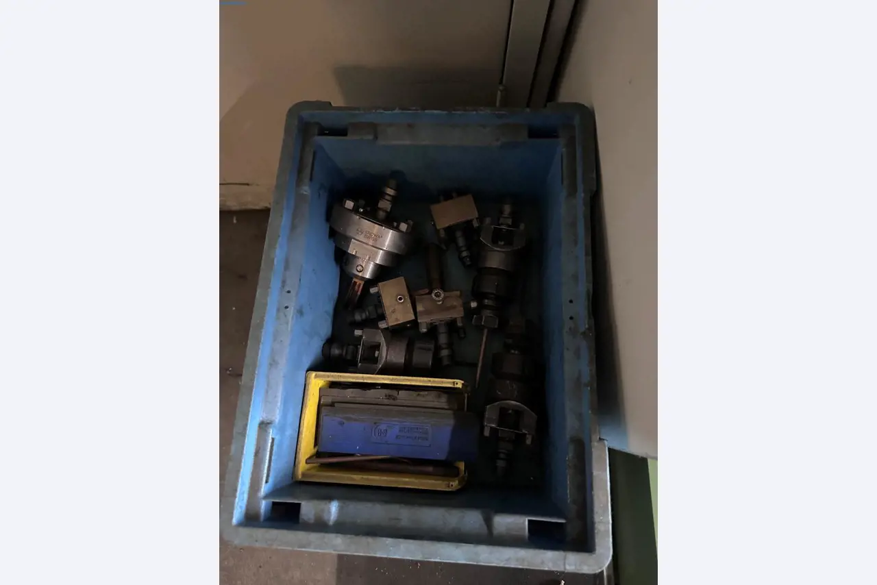 Gereedschapswerktuigen en ponsmachines, persen en toebehoren-16
