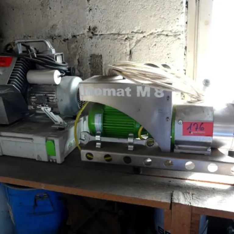 Pompe en saillie Inotec Inomat N8