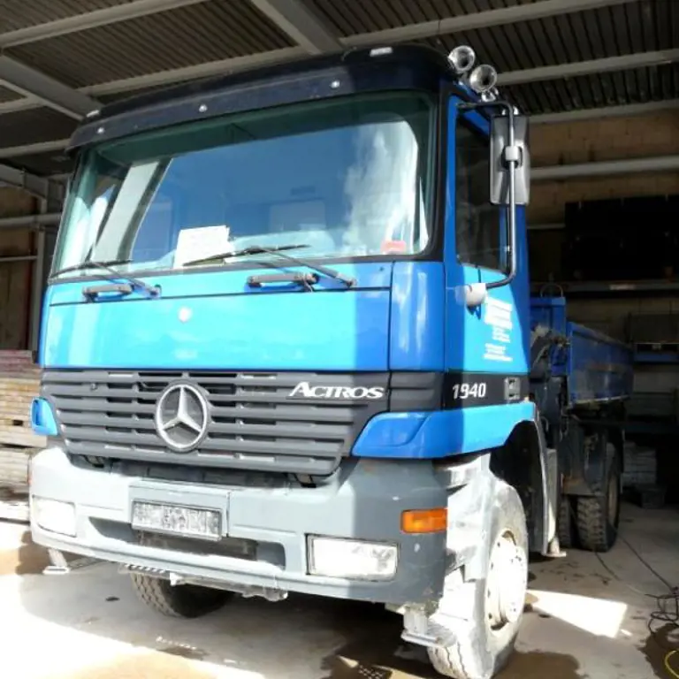 Camion ; EZ 1999 ; VIN : WDB9520731K449507 Mercedes-Benz Actros 1840 (952.07)