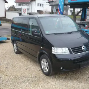 Transporter Volkswagen Multivan Highline 2.0 TDI (7 HM)