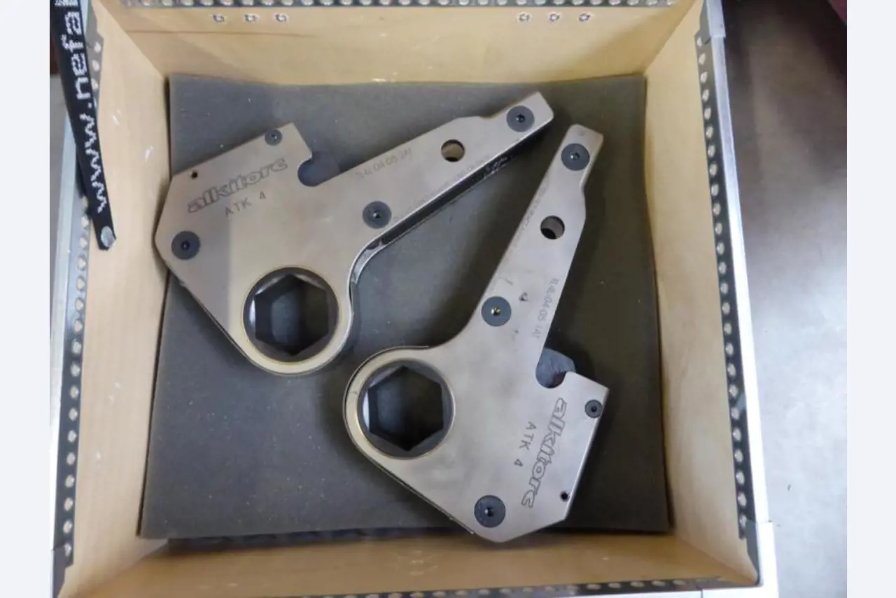 Control- and Flow-Technology -15