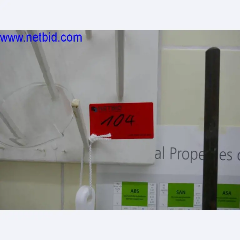 Vytlačovací technika, skladovací technika, strojírenství, vybavení dílen, soustruhy a frézky-2