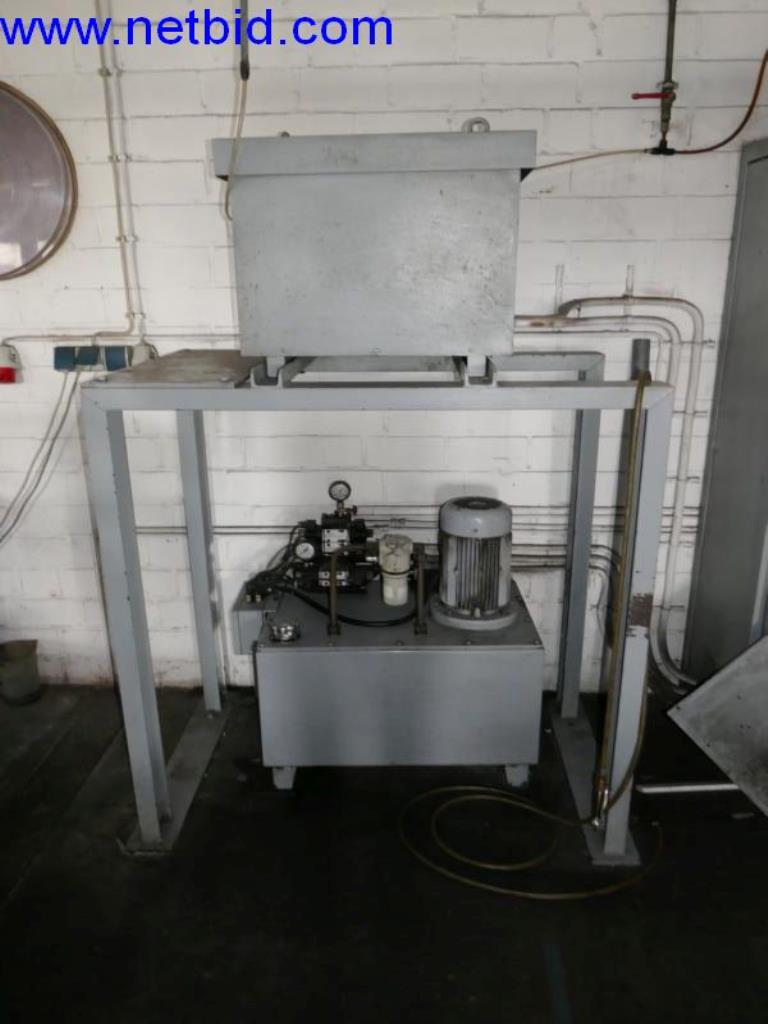 Vytlačovací technika, skladovací technika, strojírenství, vybavení dílen, soustruhy a frézky-6