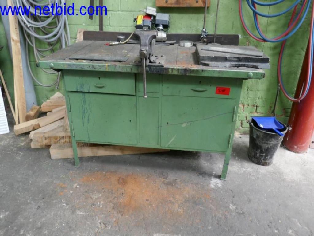 Vytlačovací technika, skladovací technika, strojírenství, vybavení dílen, soustruhy a frézky-1