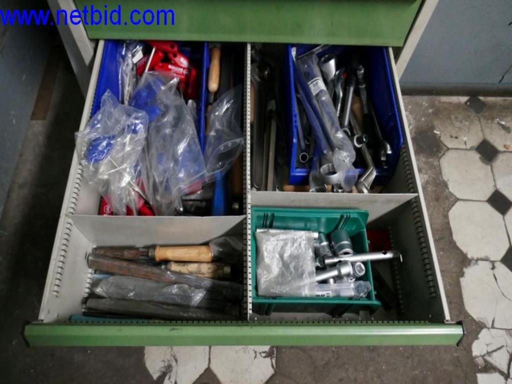 Vytlačovací technika, skladovací technika, strojírenství, vybavení dílen, soustruhy a frézky-10