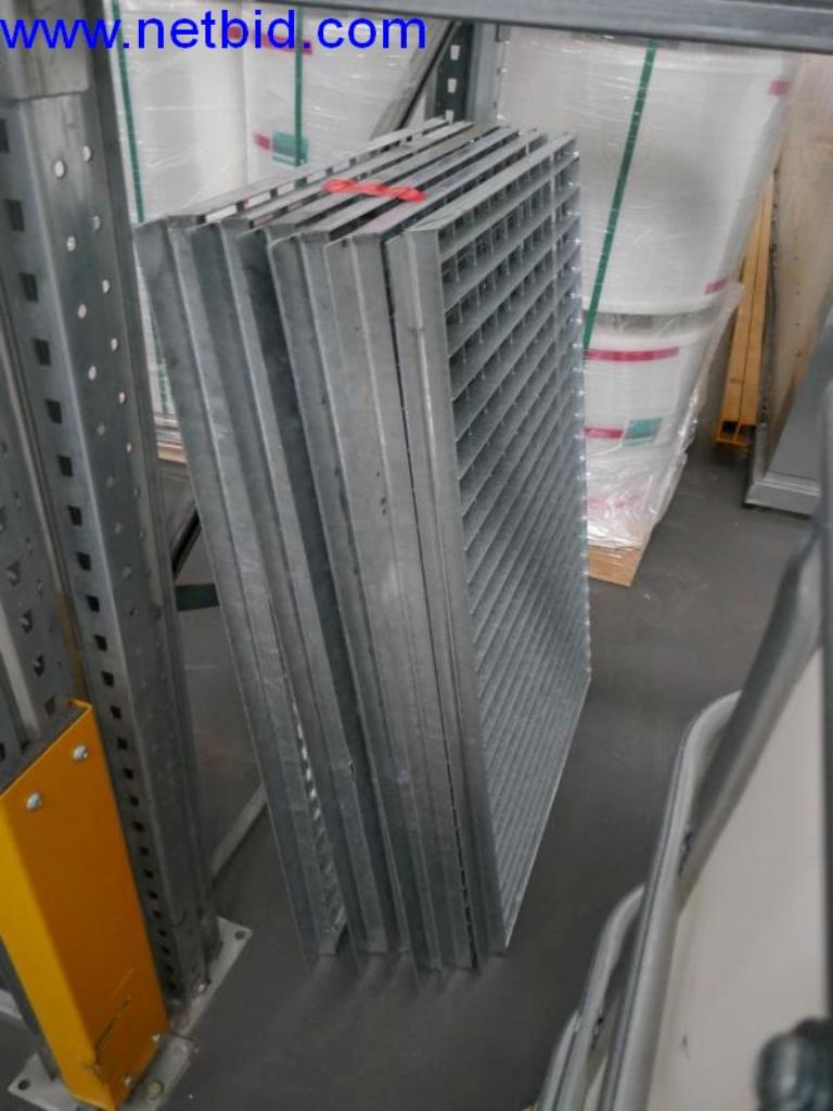 Vytlačovací technika, skladovací technika, strojírenství, vybavení dílen, soustruhy a frézky-8