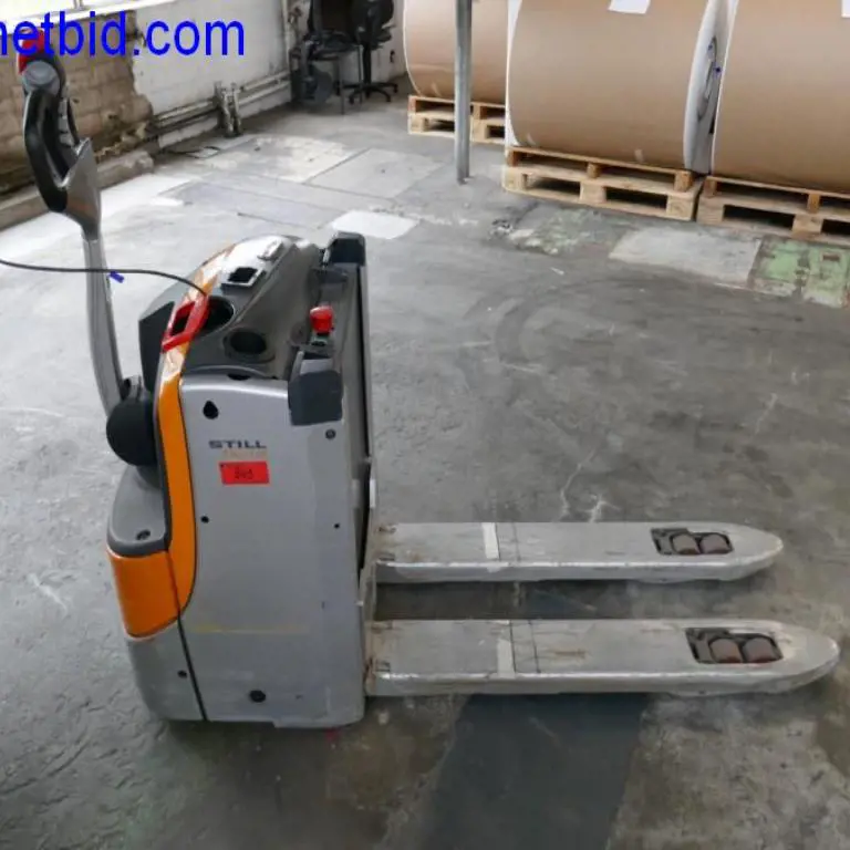 Electric low-floor pallet truck - collection only after approval! Still EXUH18