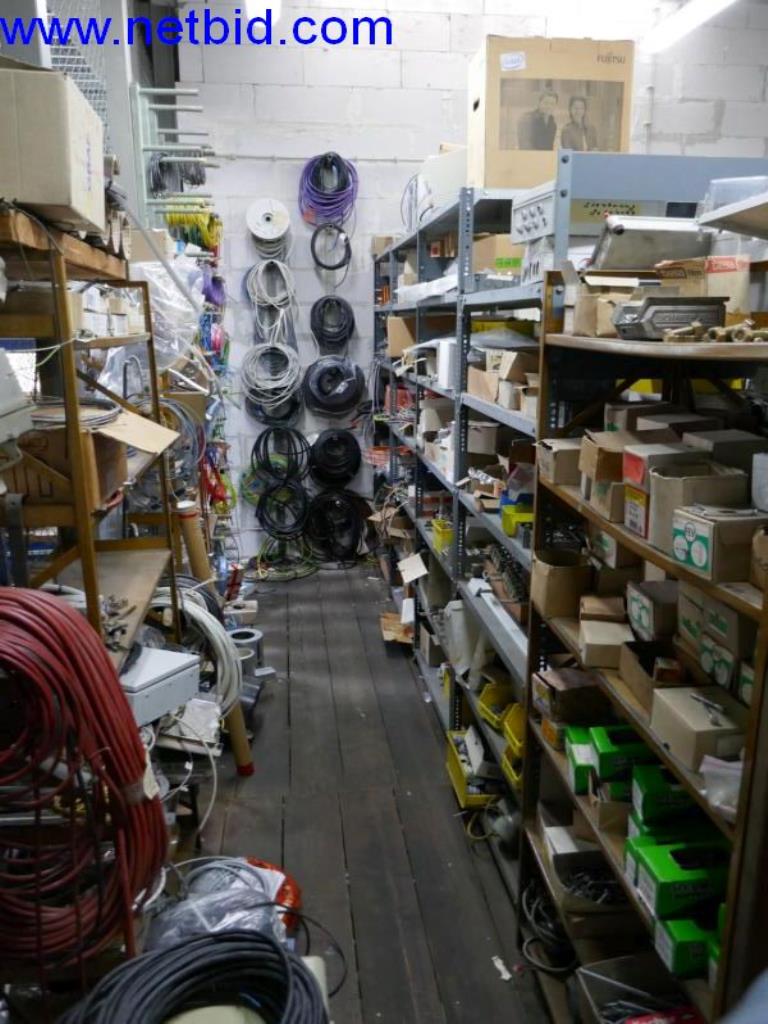 Vytlačovací technika, skladovací technika, strojírenství, vybavení dílen, soustruhy a frézky-4