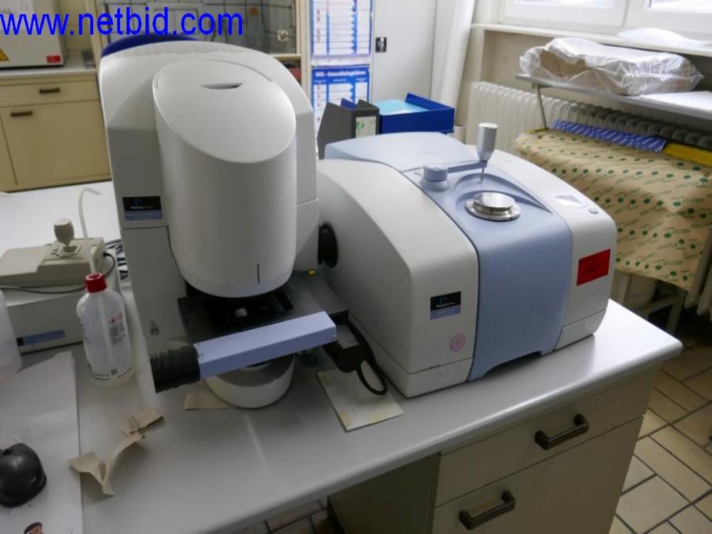 Vytlačovací technika, skladovací technika, strojírenství, vybavení dílen, soustruhy a frézky-1