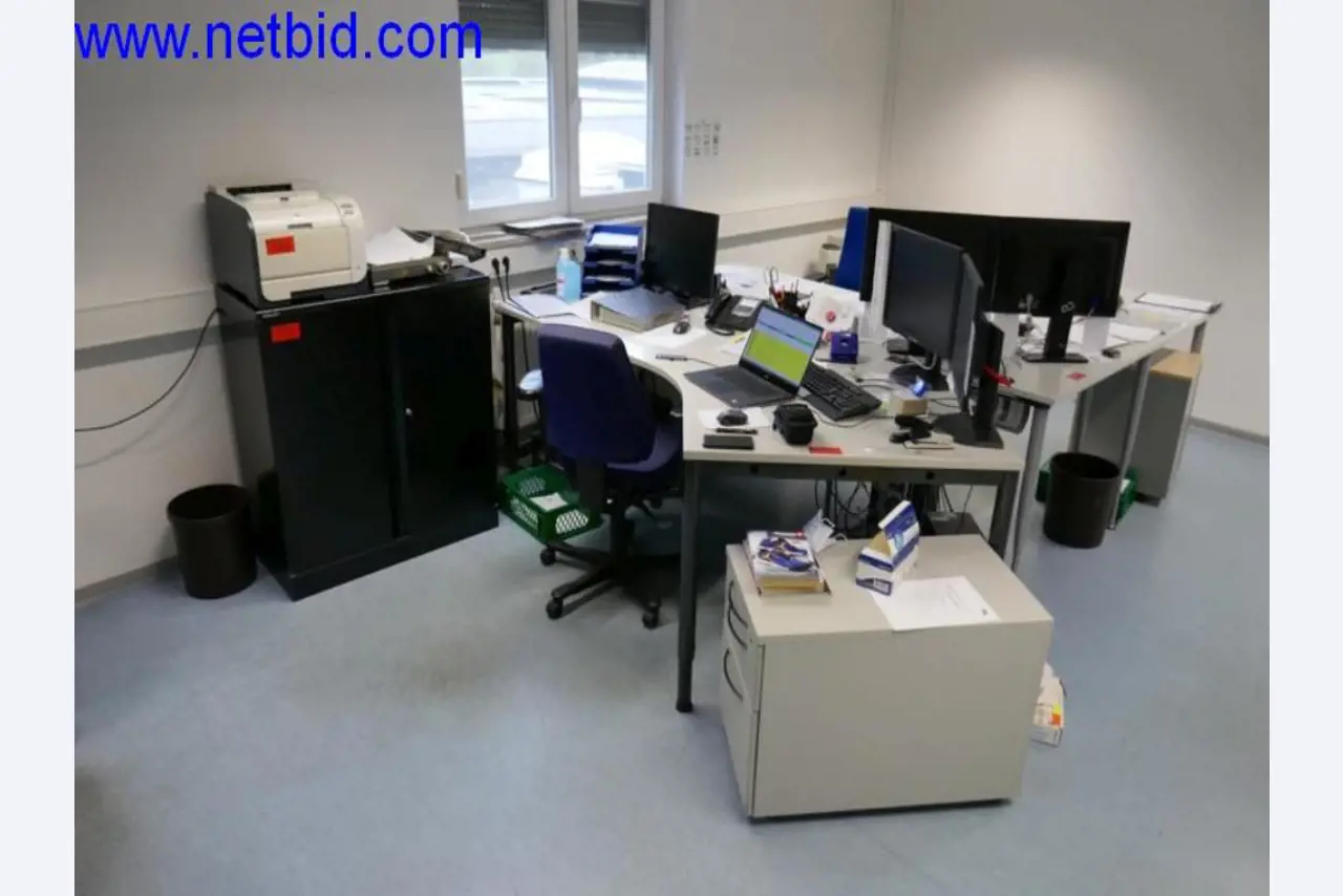 Vytlačovací technika, skladovací technika, strojírenství, vybavení dílen, soustruhy a frézky-1