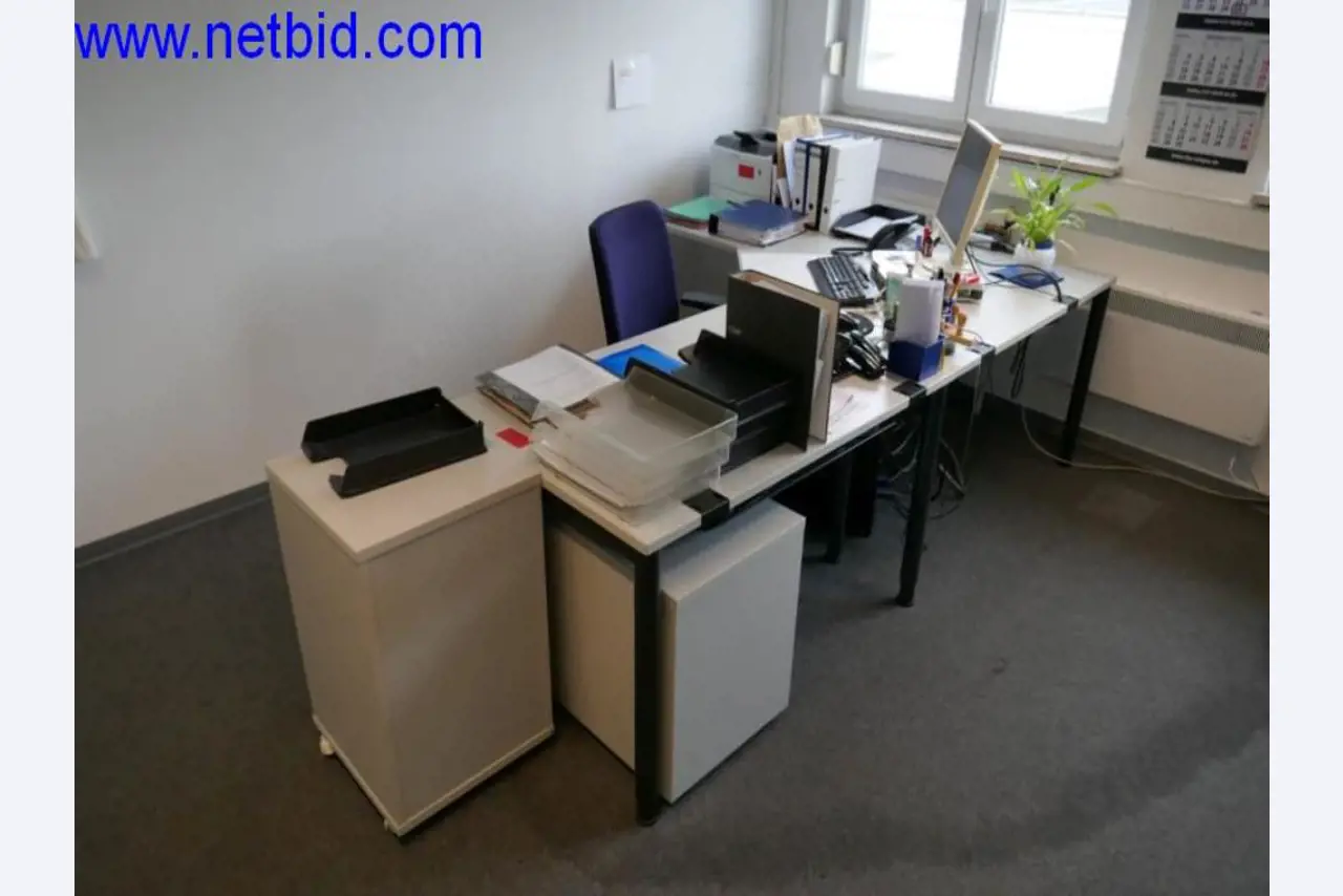 Vytlačovací technika, skladovací technika, strojírenství, vybavení dílen, soustruhy a frézky-1