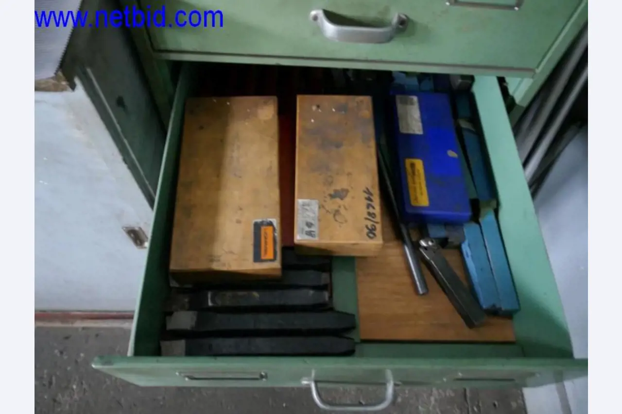 Extrusietechnologie, opslagtechnologie, machinebouw, werkplaatsuitrusting, draaibanken en freesmachines-10