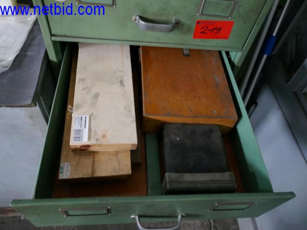 Vytlačovací technika, skladovací technika, strojírenství, vybavení dílen, soustruhy a frézky-11