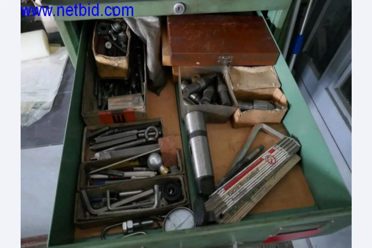 Extrusietechnologie, opslagtechnologie, machinebouw, werkplaatsuitrusting, draaibanken en freesmachines-12