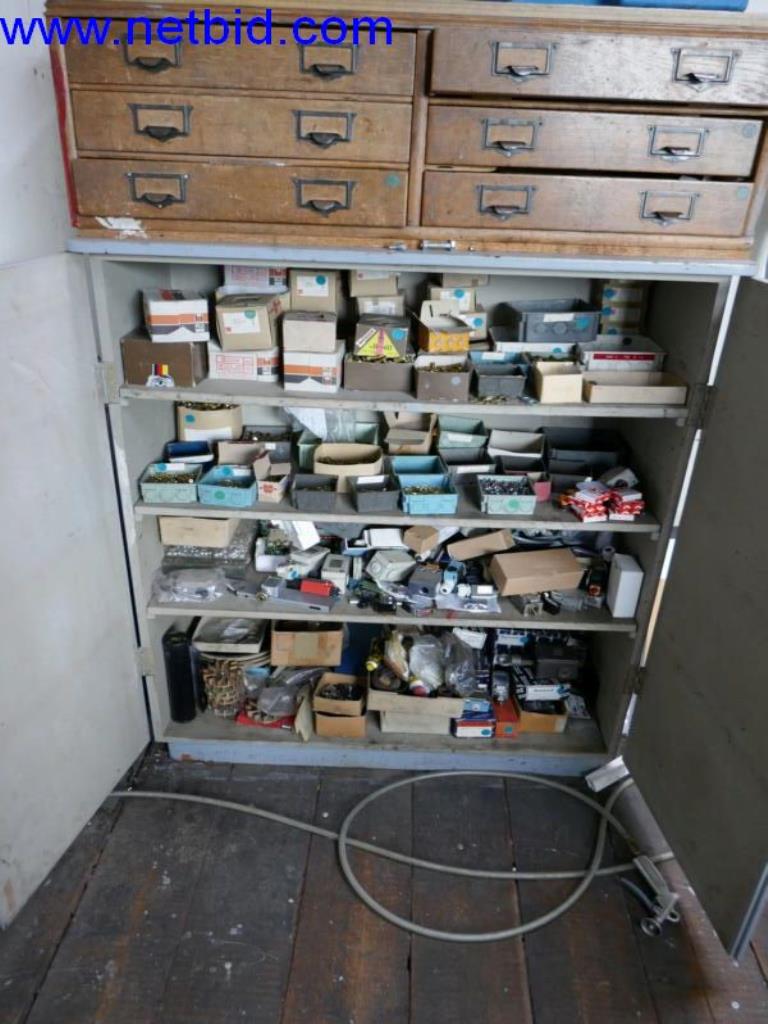 Vytlačovací technika, skladovací technika, strojírenství, vybavení dílen, soustruhy a frézky-10