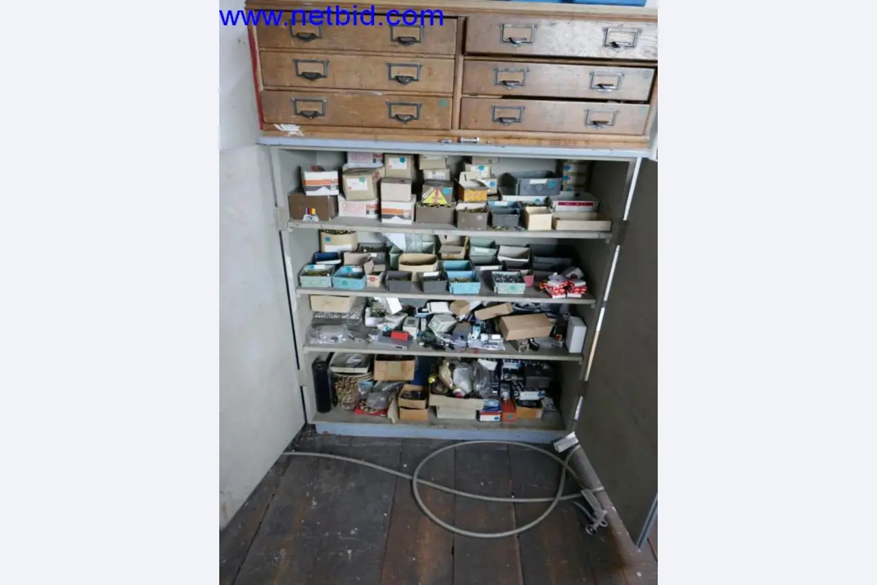 Extrusietechnologie, opslagtechnologie, machinebouw, werkplaatsuitrusting, draaibanken en freesmachines-10