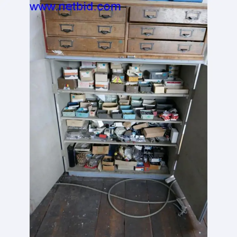 Extrusietechnologie, opslagtechnologie, machinebouw, werkplaatsuitrusting, draaibanken en freesmachines-10