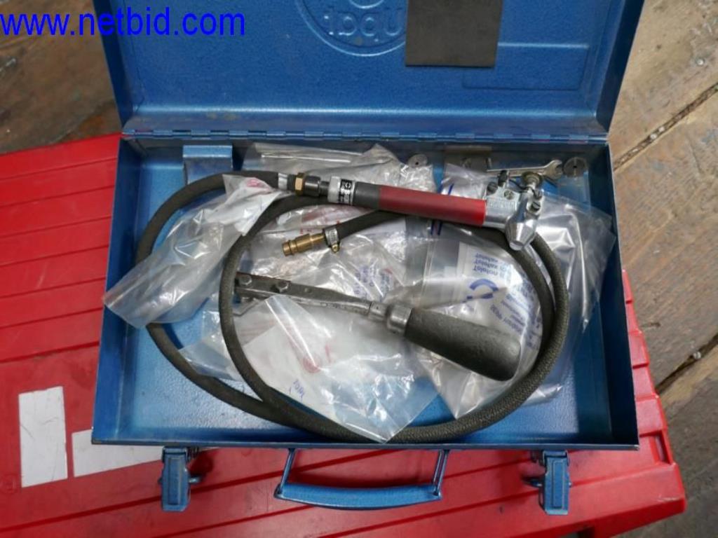 Vytlačovací technika, skladovací technika, strojírenství, vybavení dílen, soustruhy a frézky-12